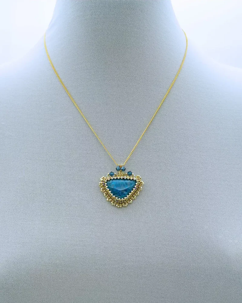 Подвеска ручной работы с бразильским апатитом и Swarovski