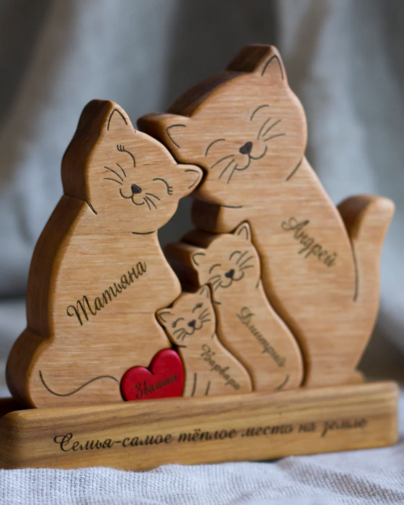 Семейный пазл коты