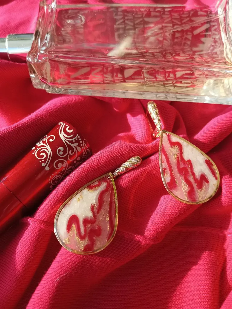 Серьги «Капля» из полимерной глины и смолы
