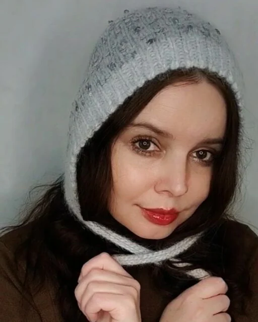 Серый чепчик с пайетками из шерсти Серый