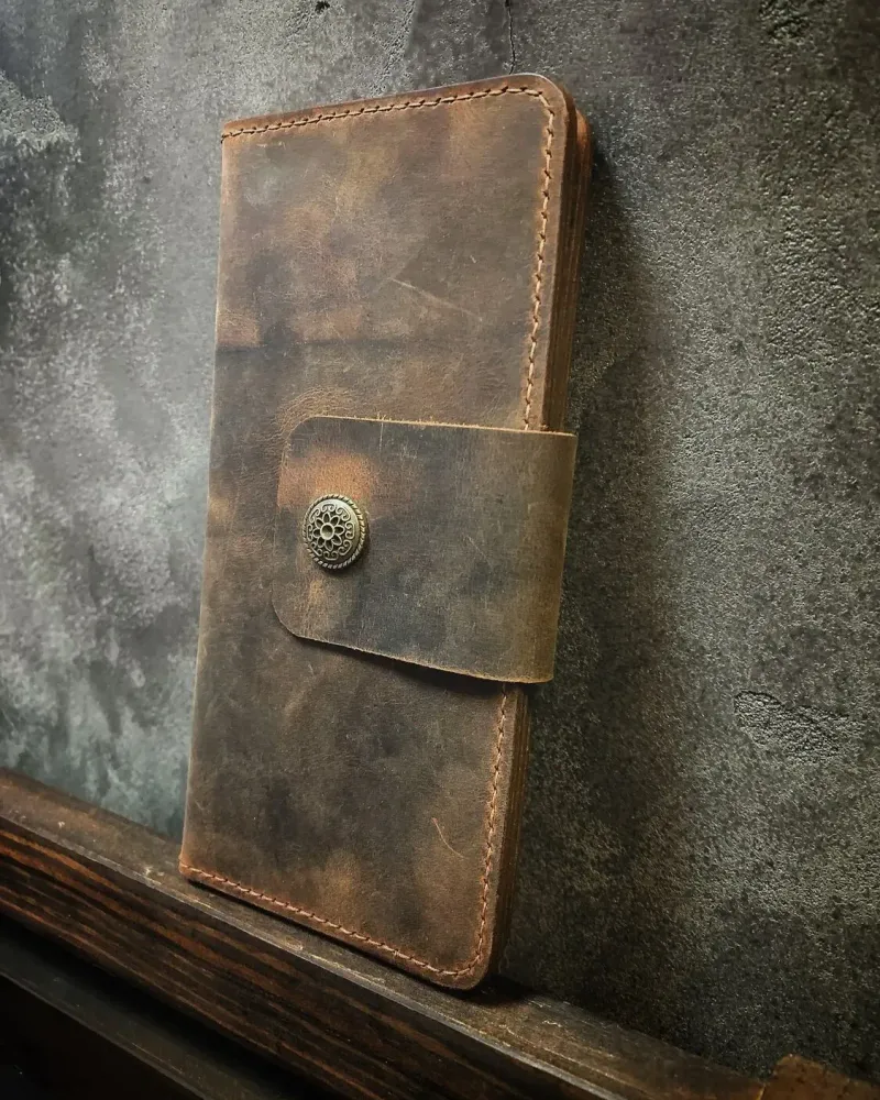 Кожаный кошелёк/портмоне мужской коричневый на кнопке — Коричневый