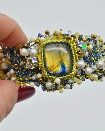 Браслет с лабрадорами и Swarovski