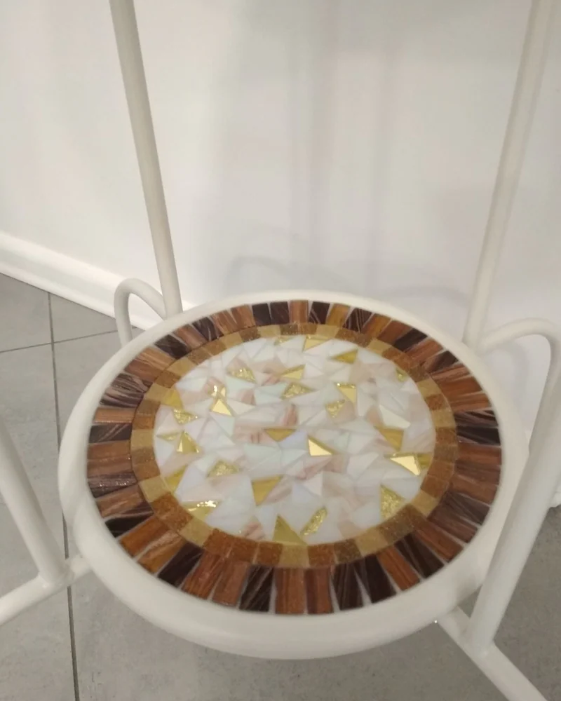 Кофейный столик с мозаикой, лебеди