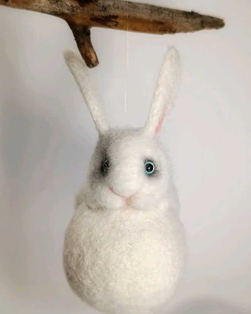Ёлочная игрушка Зайка на шаре