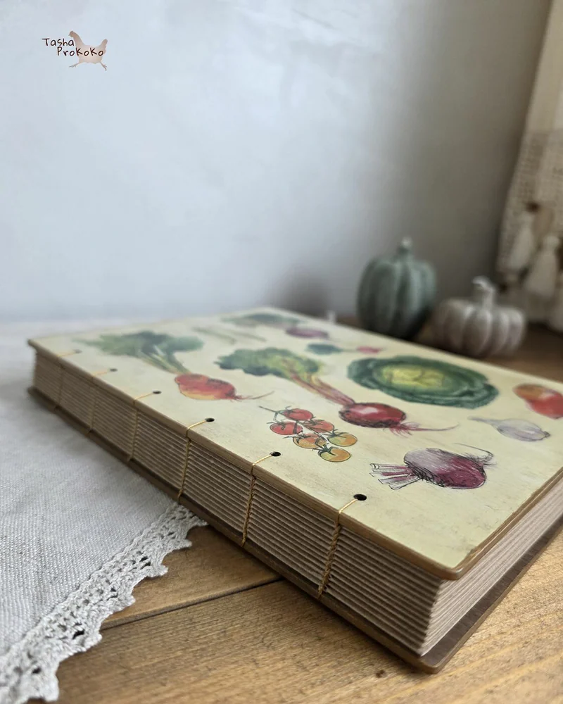 Деревянная книга рецептов А5 «Овощная» с коптским переплётом — Овощная 2.4