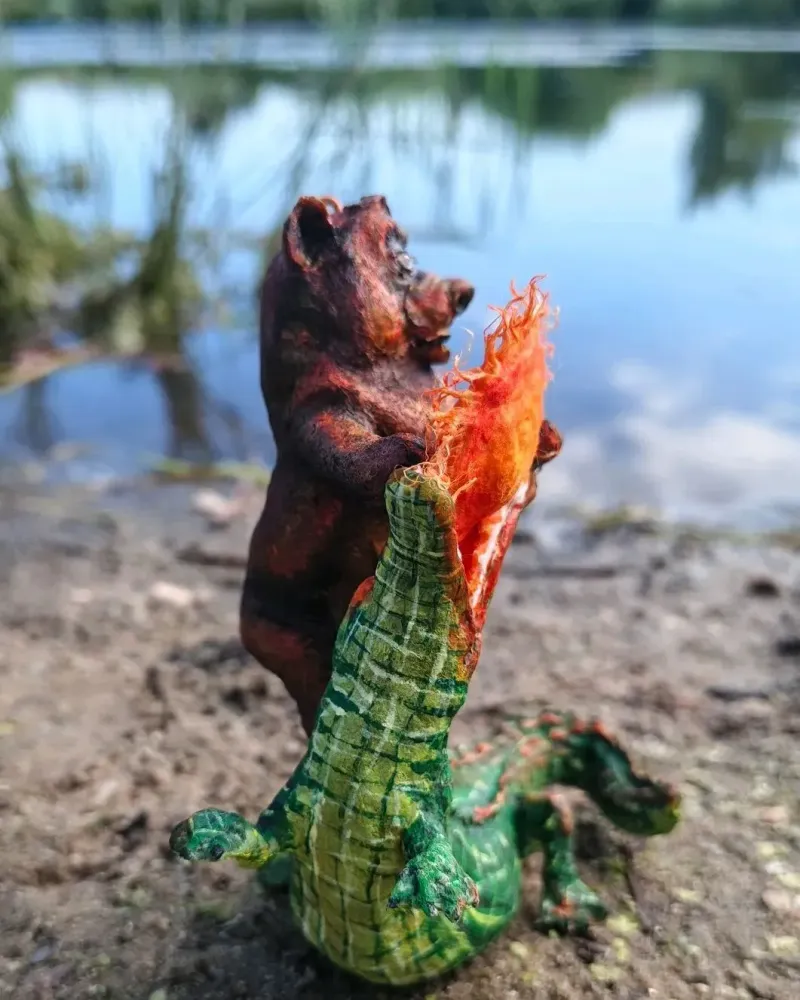 Ватная игрушка «Краденое солнце» — 11×12×7 см