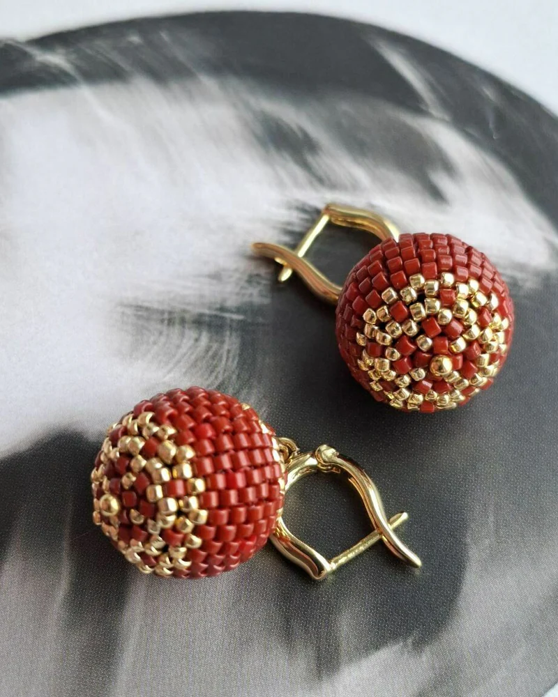 Серьги Шарики Сферы из бисера бордовый золотой подарок девушке