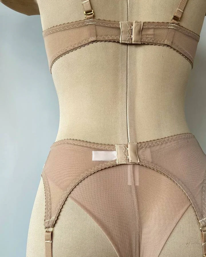 Пояс для чулок «Вуаль», бежевый