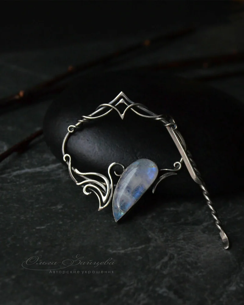 Заколка для волос с лунным камнем, Фэнтези брошь фибула (голубой камень)