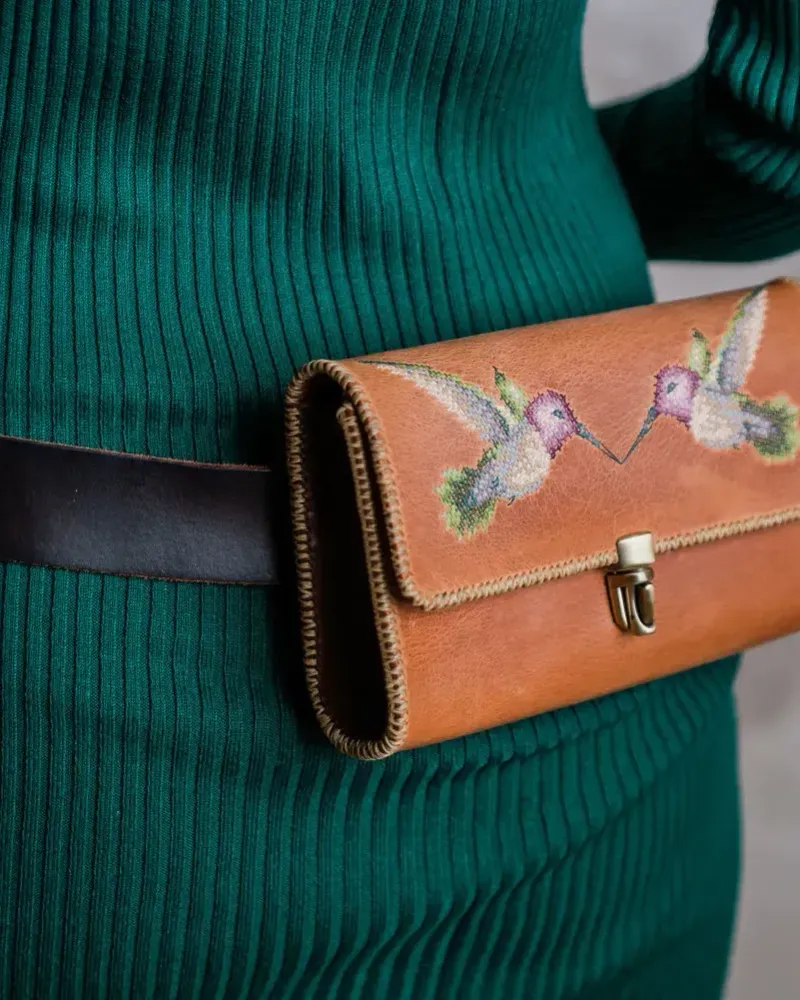 Сумка поясная с ручной вышивкой KOLIBRI — Основной
