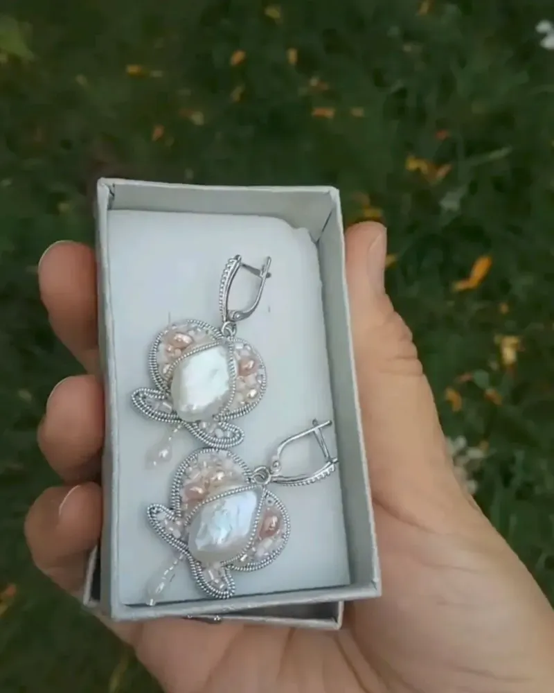 Серьги «Дицентра», белые — Основной