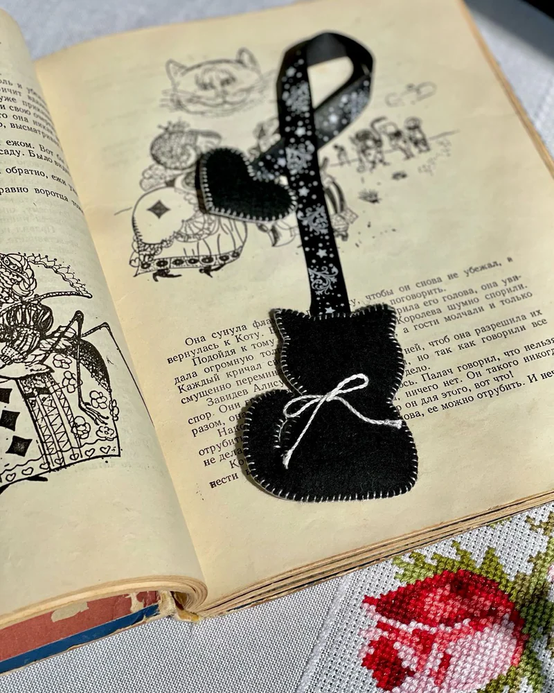 Закладка для книг и блокнотов Чёрный кот и зайка, в ассортименте