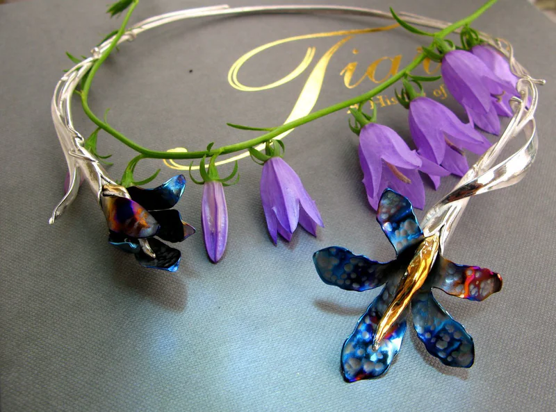 Колье "Black orchids"