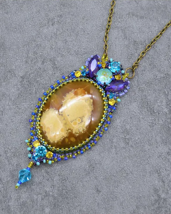 Кулон ручной работы "Медовая фея"