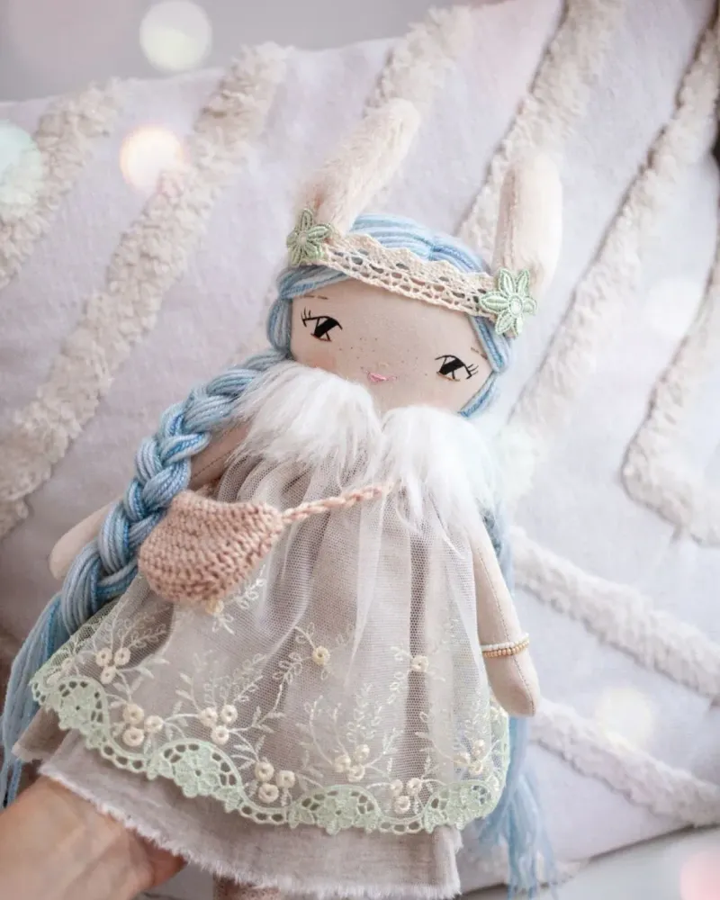 Текстильная кукла с заячьими ушками и голубыми волосами — Рост 33 см