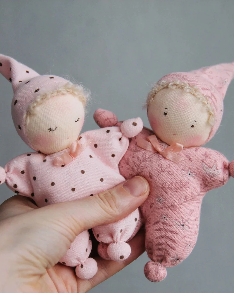 Вальдорфская кукла маленький гномик, первая игрушка малыша — розовый