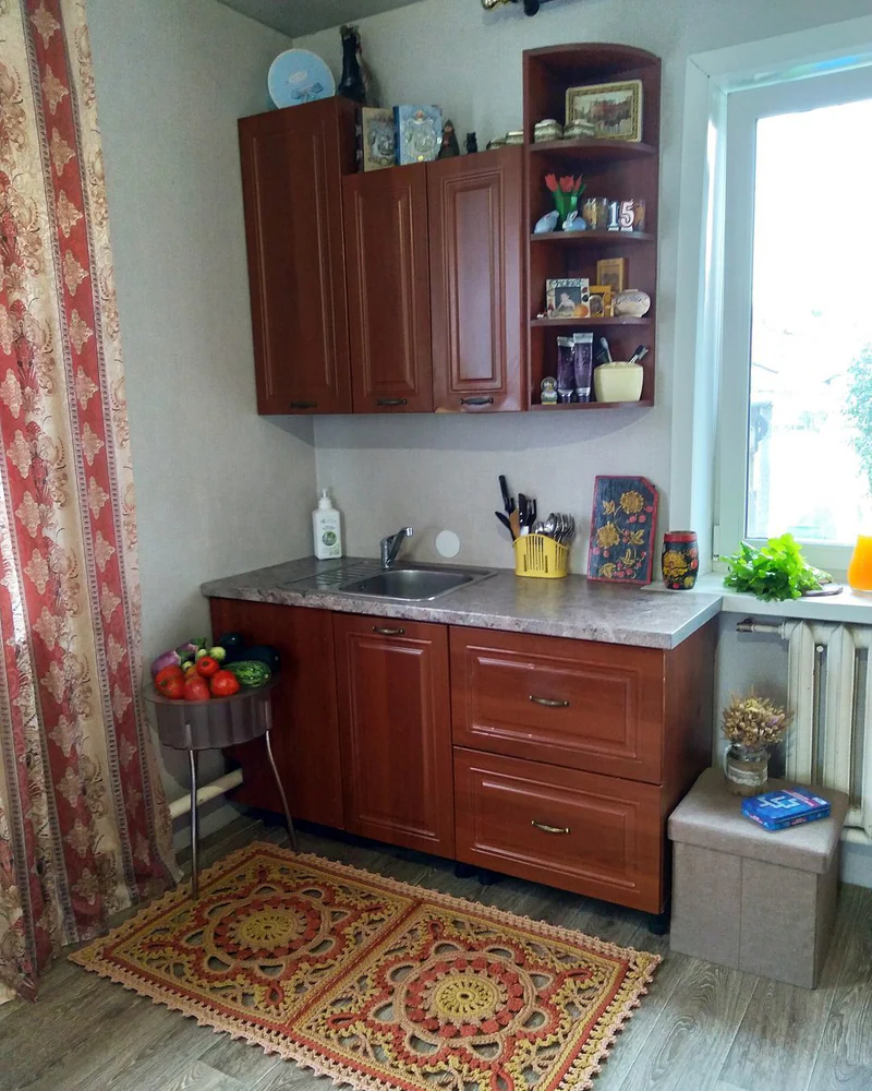 Ковер вязаный ажурный "ОГОНЁК" из квадратных мотивов