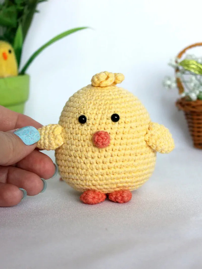 Мягкая вязаная игрушка «Цыплёнок в шапочке» — Желтый и оранжевый