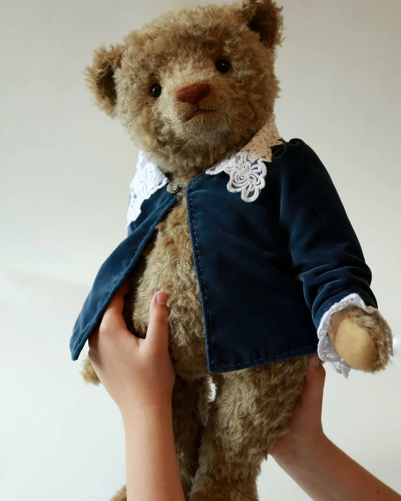 Bear — коричневый