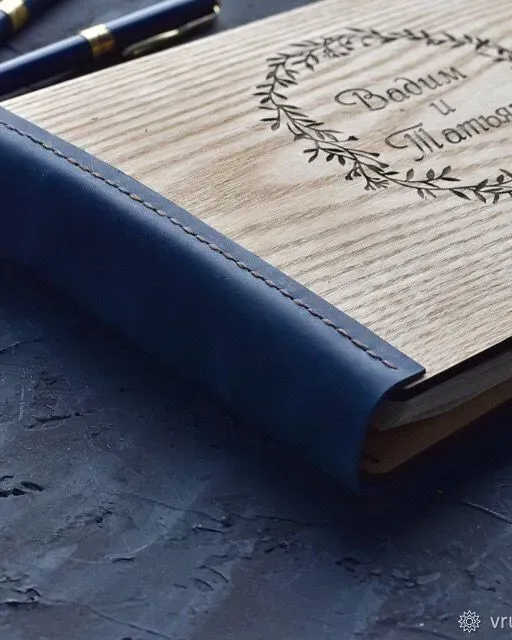 Свадебная книга пожеланий Memory из кожи и дерева — Синий