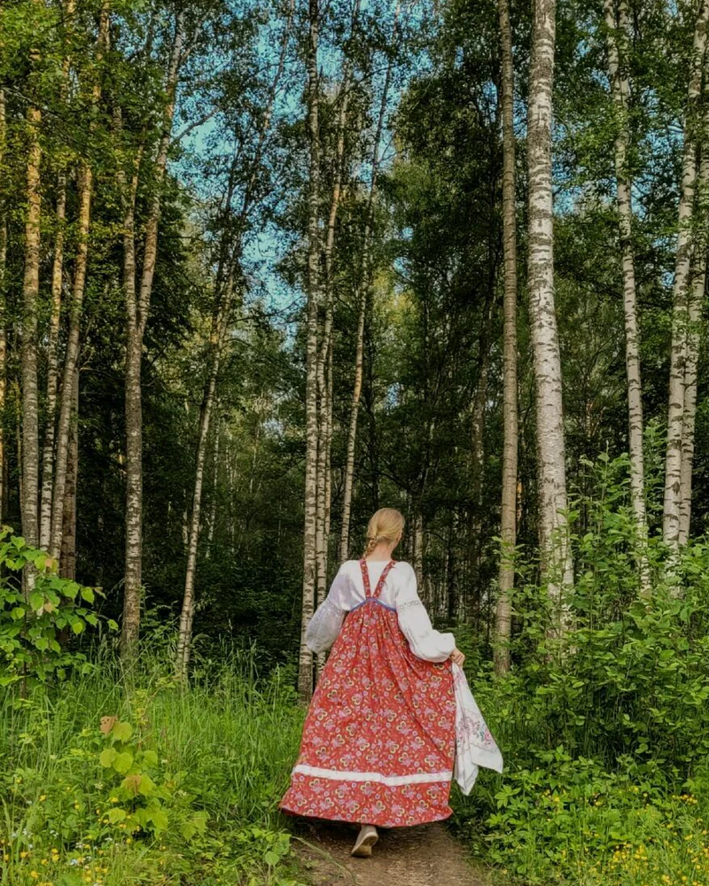 Сарафан русский народный, красный
