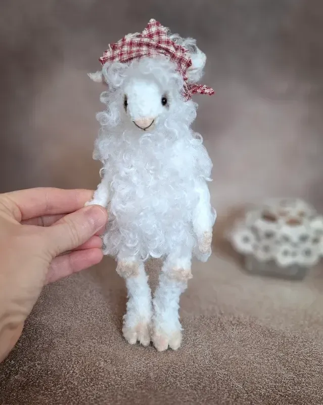Овечка Тедди Молли, белая, 20 см