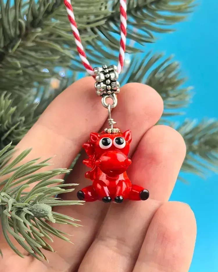 Ёлочная игрушка стеклянная лошадка подвеска красная Лошадь — Высота 20 мм