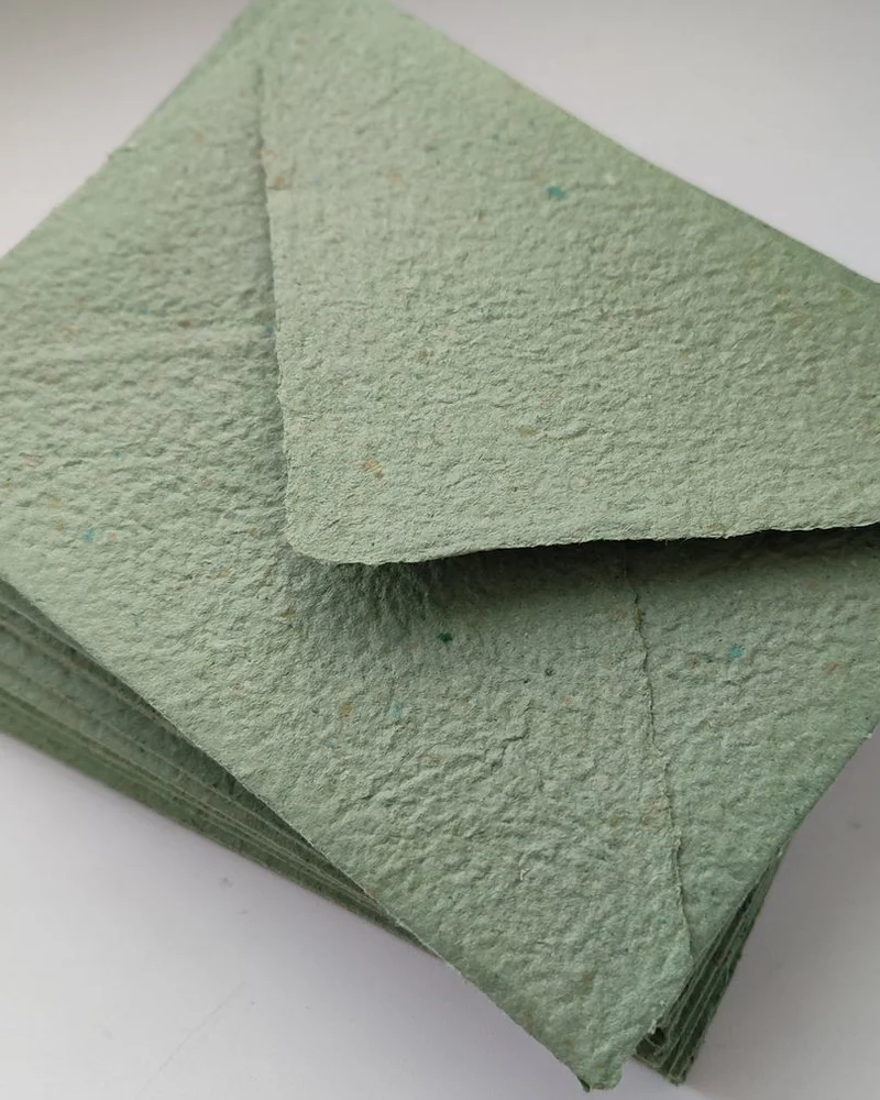 Конверты ручного литья 13 × 17 см — Зелёный в крапинку