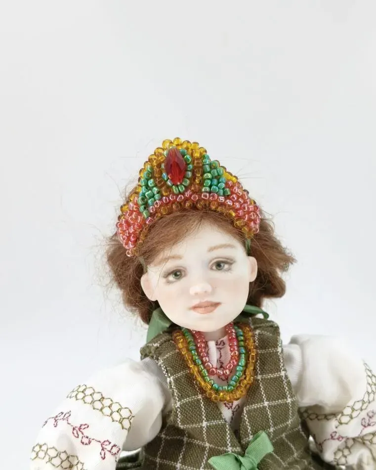 Кукла-игольница фарфоровая в русском костюме, 18 см