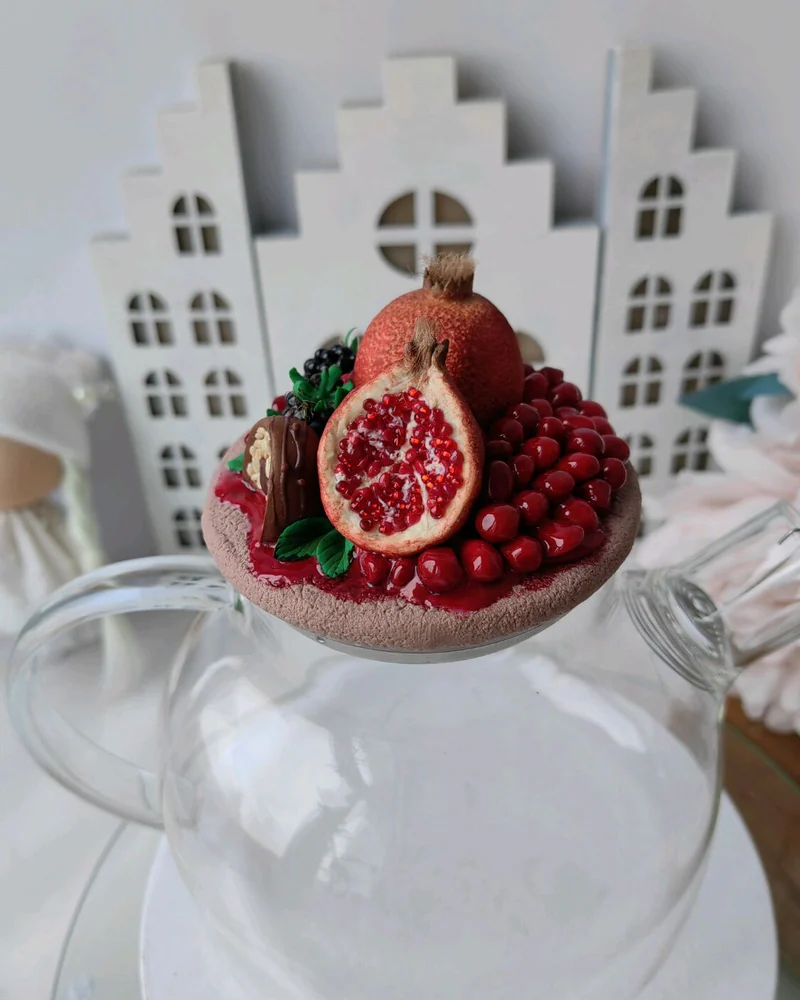 Чайник с декором ручной работы