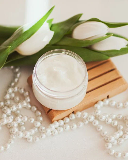 Крем для рук, тела Silk skin с шелком увлажнение питание белый