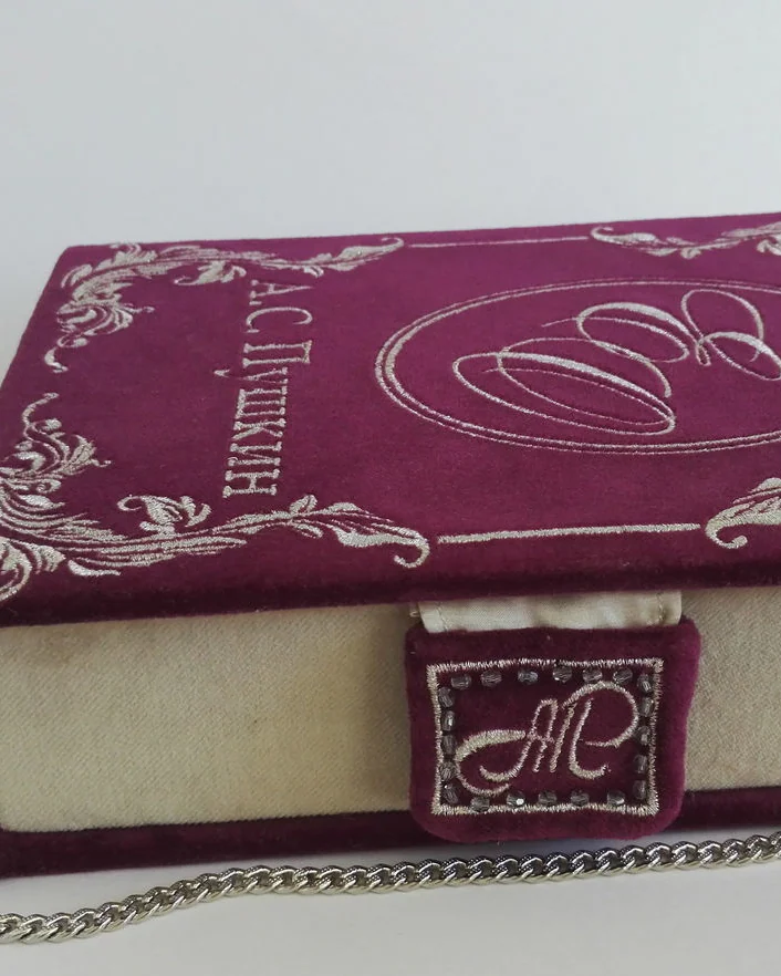 Клатч-книга «Евгений Онегин», бордовая — Бордовая