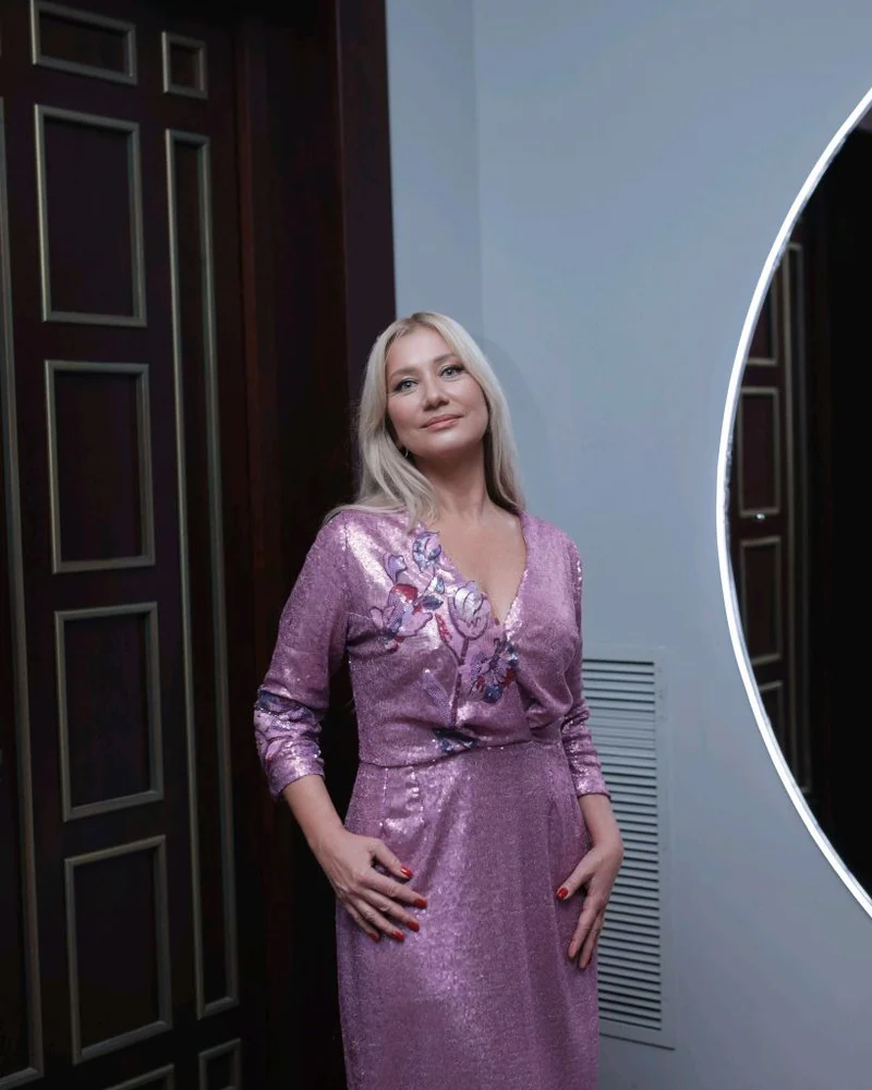 Пальто платье Фуксия, ручная вышивка, премиум класс