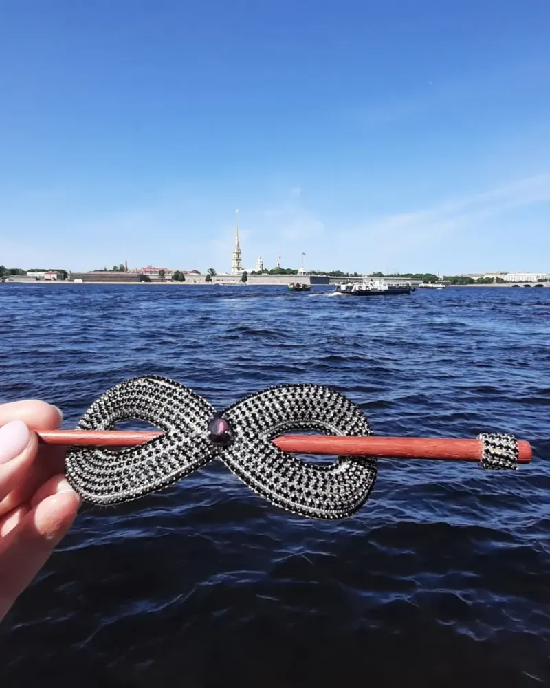 Заколка «Бесконечность», серая — Основной