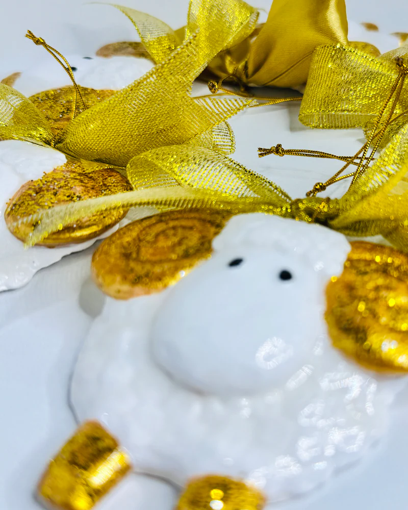 200₽ Ёлочная игрушка барашек — Золото