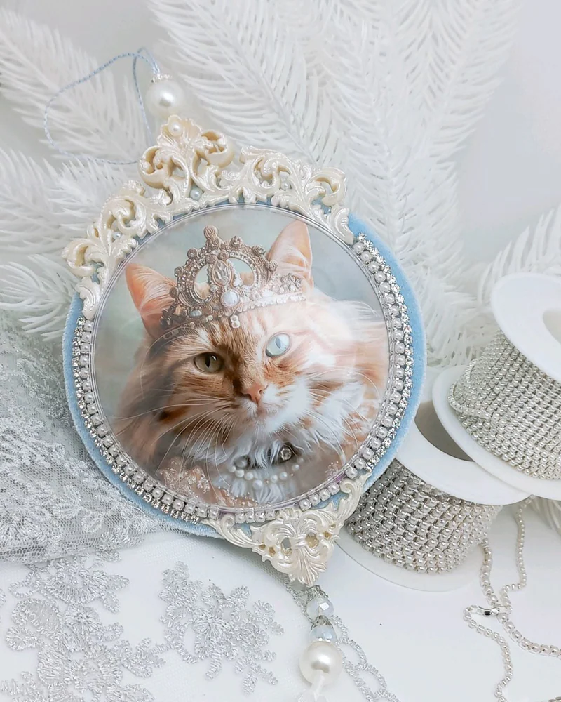 Медальон на елку Snow princess голубой из бархата