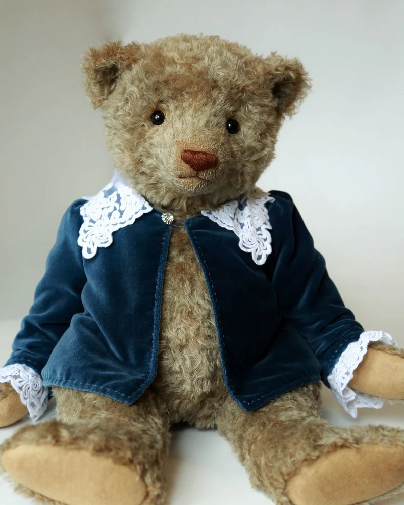 Bear — коричневый