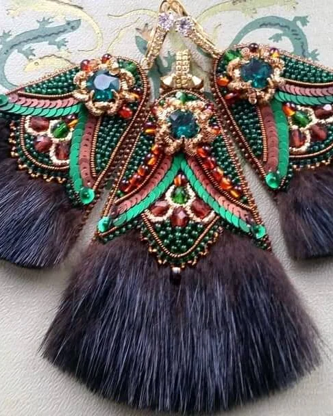 Серьги вышитые бисером,с натуральным мехом норки, коричневый