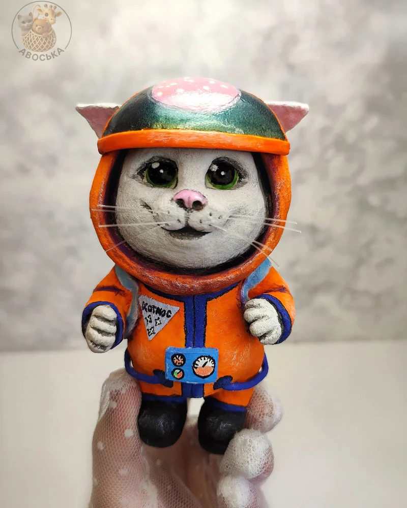 Ватная игрушка «Котик-космонавт»