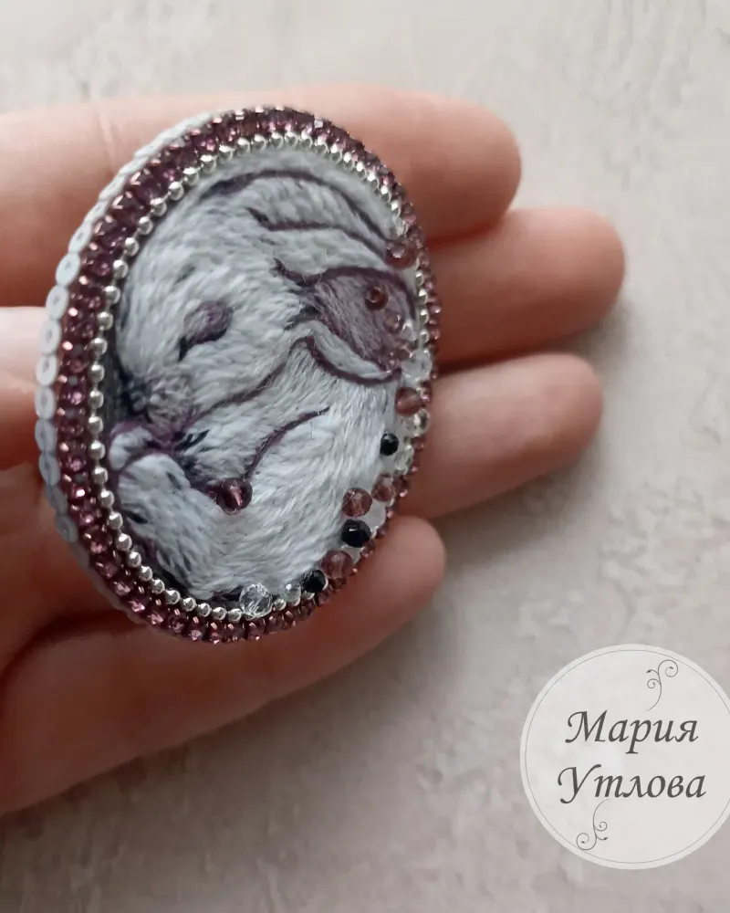 Брошь «Зайчик», белая