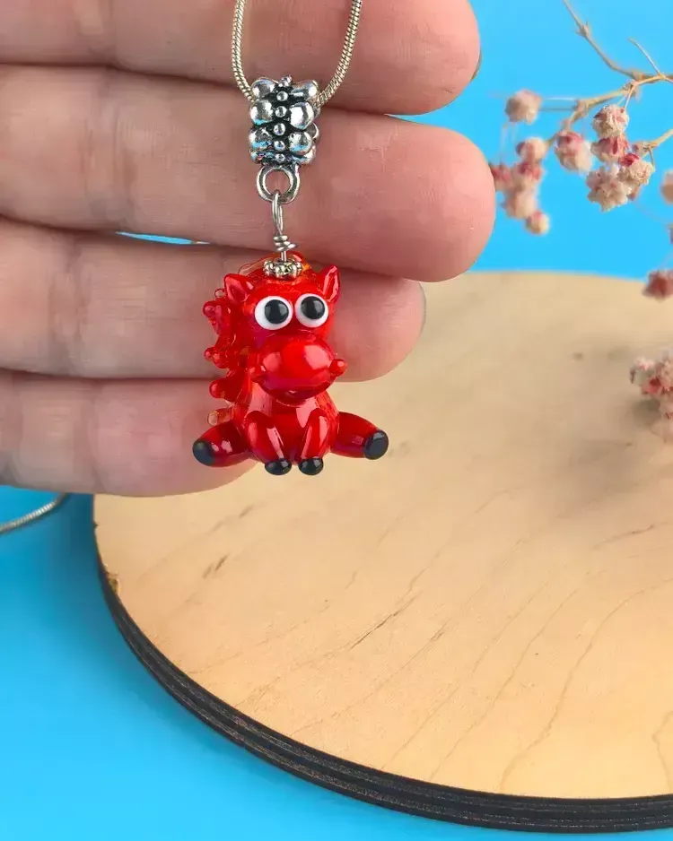 Ёлочная игрушка стеклянная лошадка подвеска красная Лошадь — Высота 20 мм