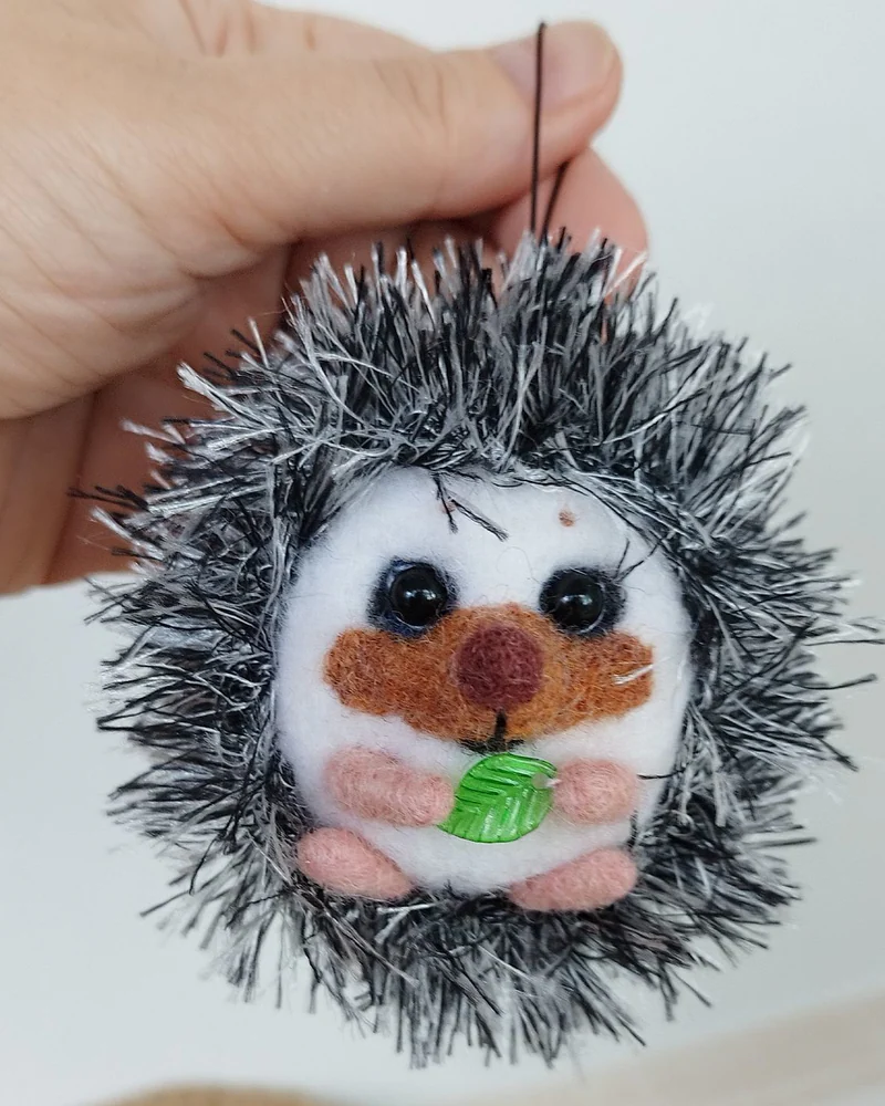Ежик игрушка из шерсти, Войлочная игрушка брелок