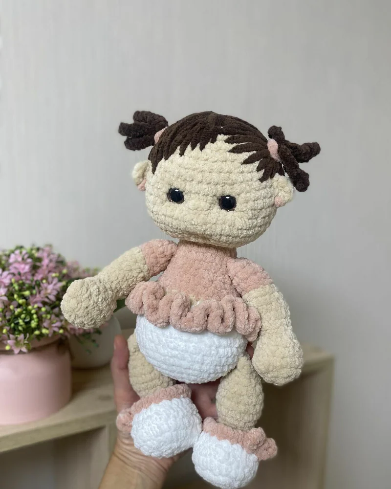 Вязаная кукла малышка амигуруми